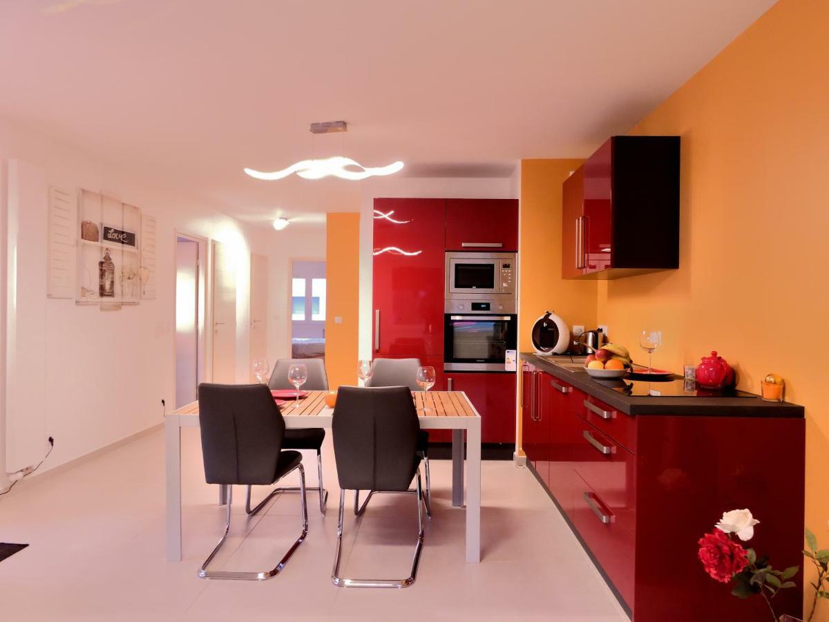 Ferienwohnung Le Lyrique Annecy Exterior foto